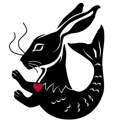 Logo von hering & hase: ein Fabelwesen aus Hasenkopf und Fischschwanz mit einem roten Herz. Grafische Umsetzung im Stil eines Wappentiers